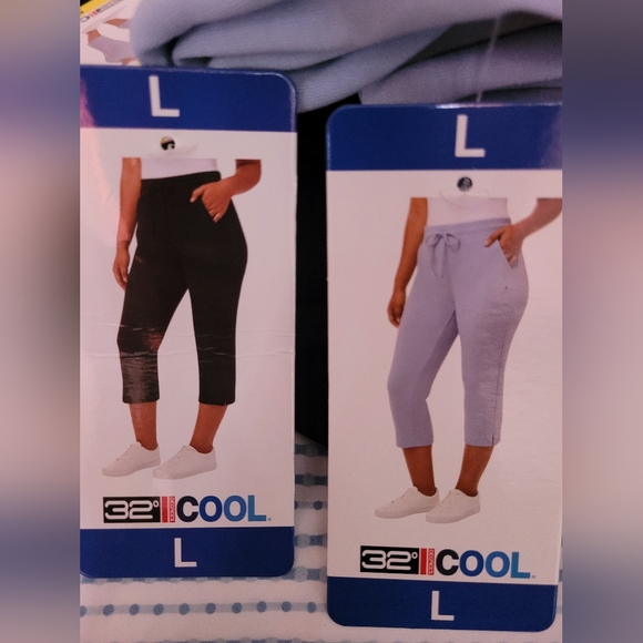 32 Degrees Women's Pull on Knit Capri 1 pair BLUE Only Small and Large - Picture 1 of 3